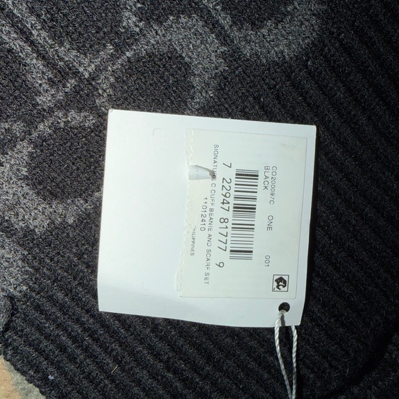 Coach Black and Gray LOGO Patterned knit hat and Scarf Set. Original!New in Box - Picture 11 of 12